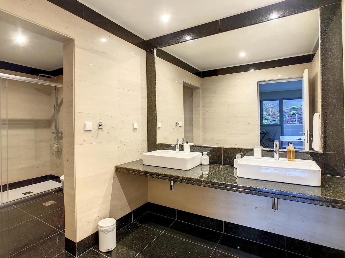 Over The Cliff Apartment By Lovelystay Funchal  Bagian luar foto